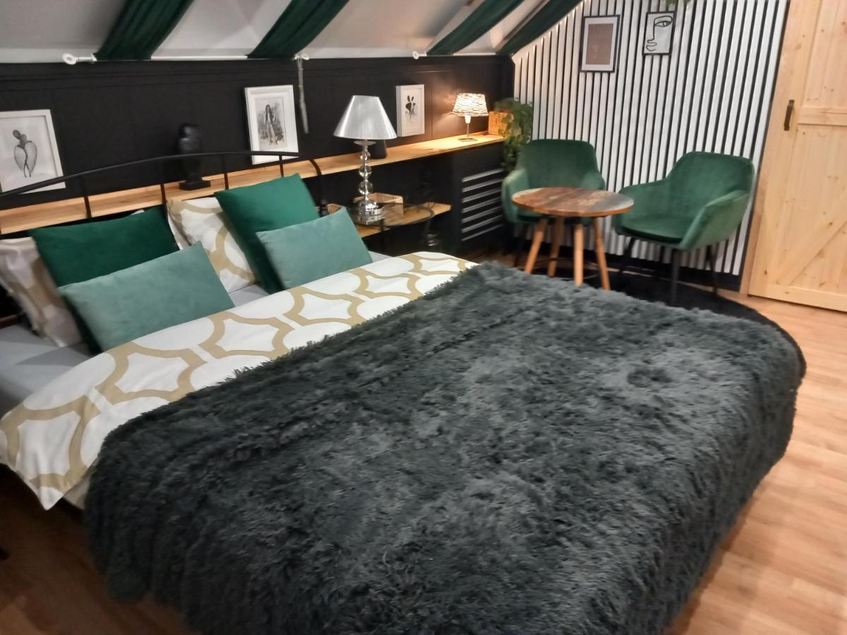 Dom Z Sauna I Jacuzzi- Na Wylacznosc Lub Pokoje Сероцк Экстерьер фото