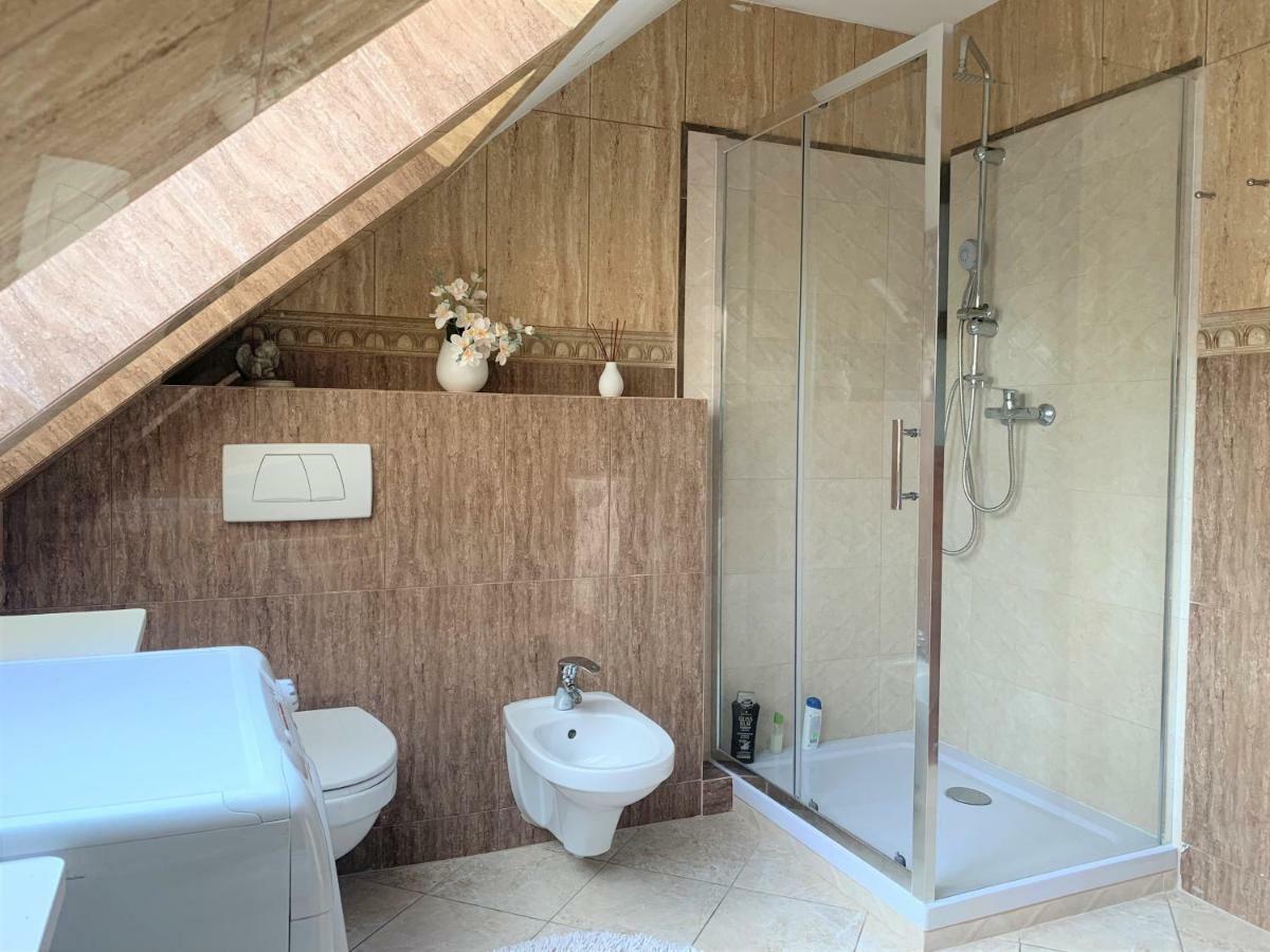 Dom Z Sauna I Jacuzzi- Na Wylacznosc Lub Pokoje Сероцк Экстерьер фото